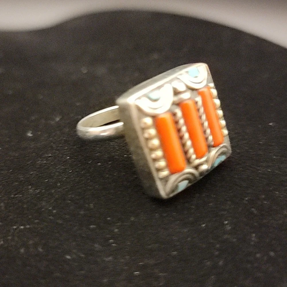 13gms Tibetan Turquoise Red Coral Nepali Tribal Gemstone Ring Adjutable Silver